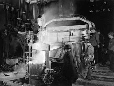 Lichtbogenofen in der Stahlproduktion der Bergischen Edelstahlwerke – Meilenstein moderner Stahlherstellung