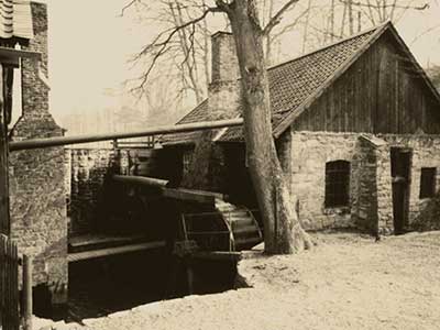 Wasserkraftanlage der Ründerother Hütte – Antrieb des historischen Hammerwerks an der Agger