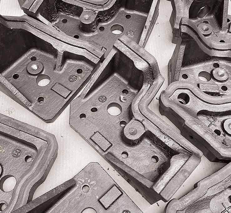 Schneidmesser aus Werkzeugstahlguss der Bergischen Edelstahlwerke für präzise Werkzeuganwendungen